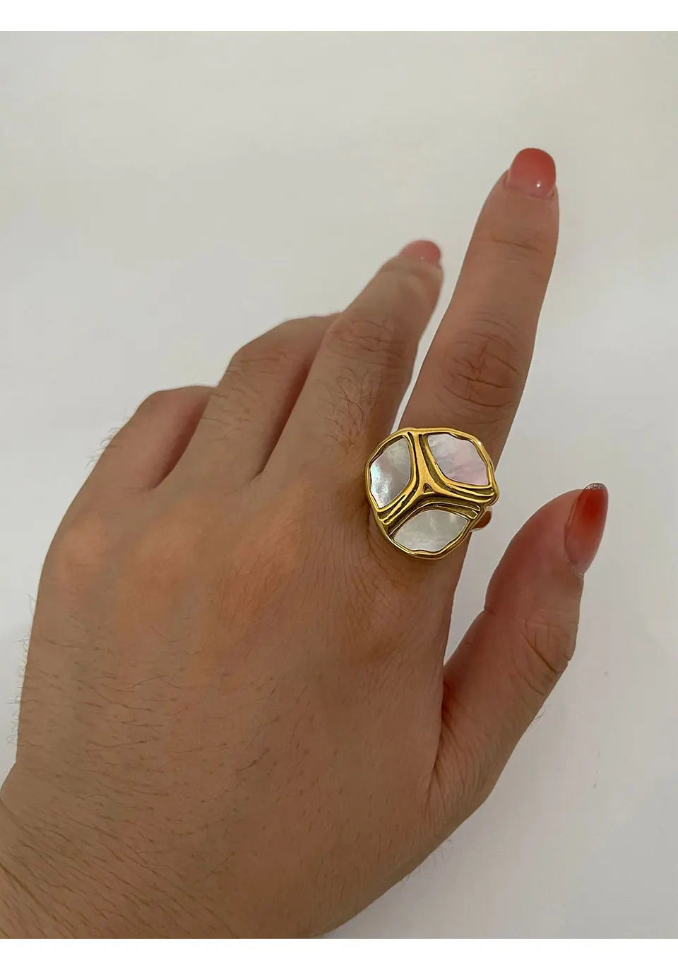 Peri'sBox-Elegante Anel Banhado a Ouro 18K para Mulheres, Anéis Natural Shell Branco, Jóias Texturizados de Metal, Impermeável, Alta Qualidade, Temperamento