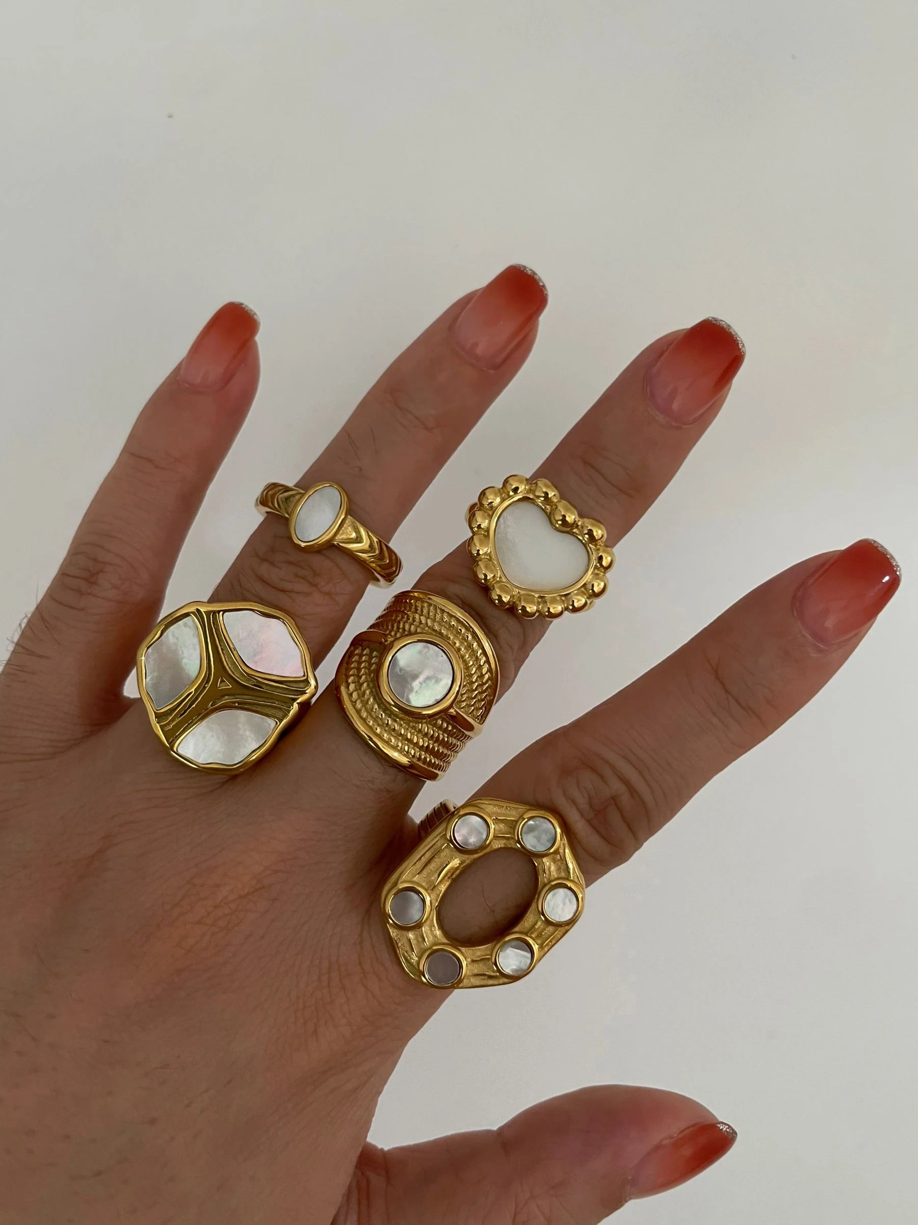 Peri'sbox Temperamento Elegante Banhado A Ouro Oval Coração Branco Mãe de Pérola Anéis para Mulheres À Prova D 'Água Na Moda Festa Jóias Presentes